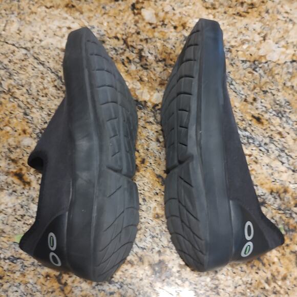 OOfos OOmg eeZe Low Recovery Slip On Shoes Sneakers Black Women's Sz 8 - Picture 8 of 14